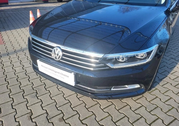 Volkswagen Passat cena 69900 przebieg: 148000, rok produkcji 2019 z Międzylesie małe 326